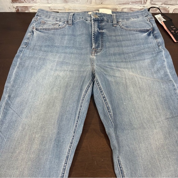 7 For All Mankind Light Wash Straight Leg Jeans size 12 - Picture 6 of 10
